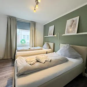 Apartment Fuer 5 Gaeste Grosse Kueche Messe- Und Citynah Hannover