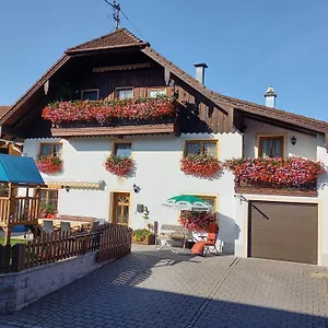 Haus Zaineck Apartment